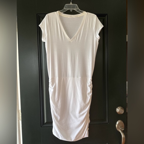 Athleta Dresses & Skirts - Athleta Topanga White Pullover Fitted Jersey Dress Size Medium